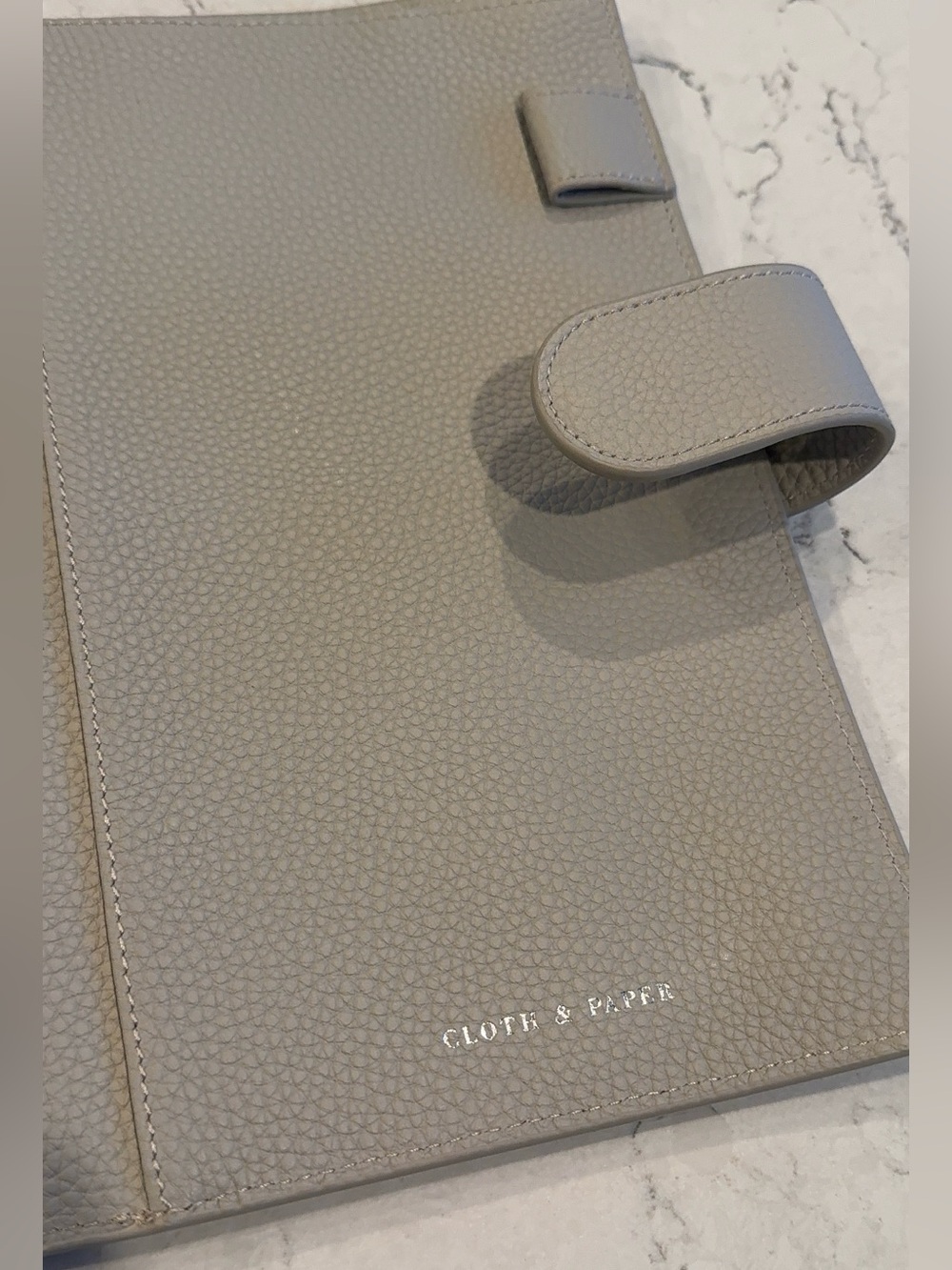 Cloth & Paper Foundations A5 6-Ring Leather Agenda Cover - Picture 4 of 7